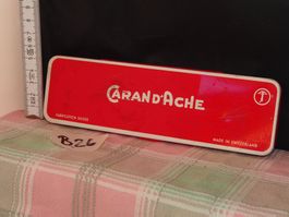 Boîte métal Caran d'Ache rouge ancienne