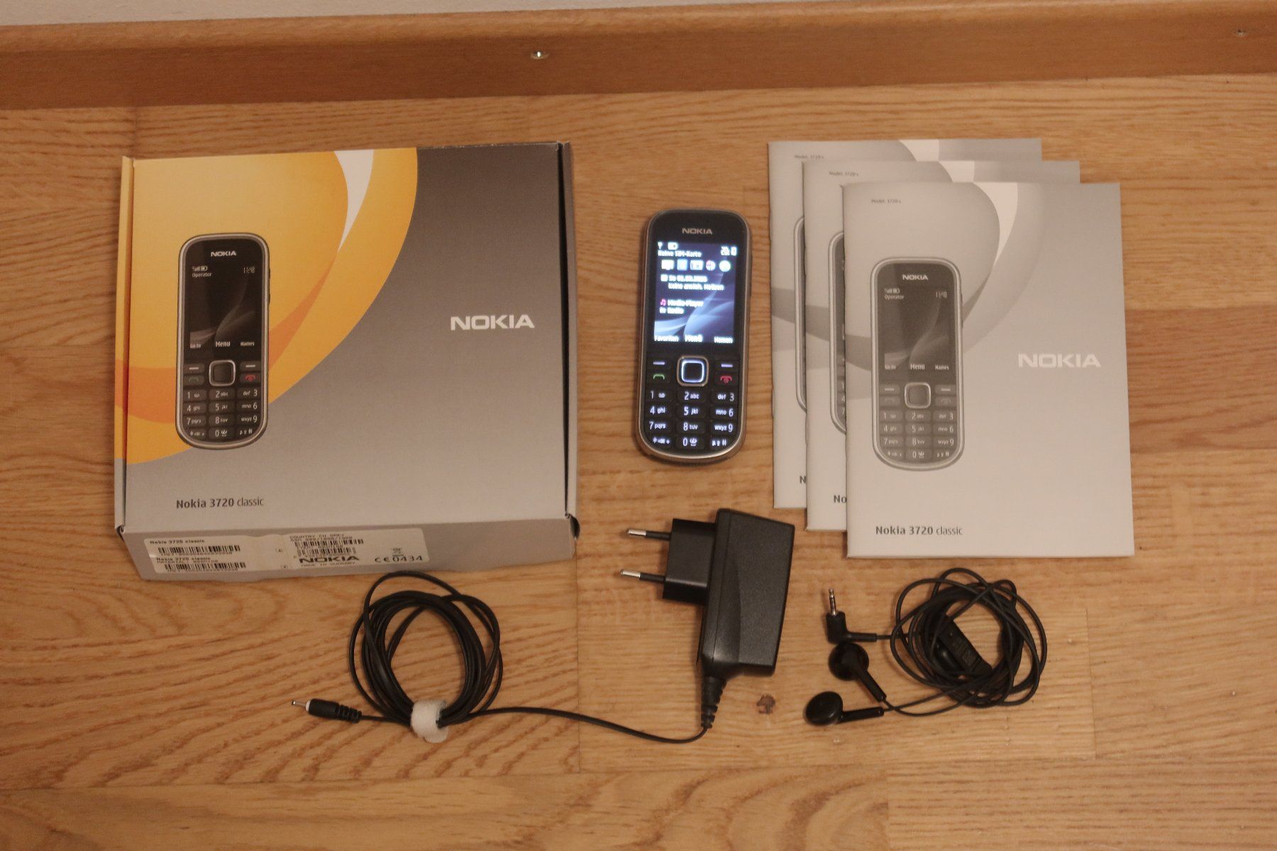 Nokia Telefoni cellulari / Smartphones: Nokia 3720 classic – Usato da Erlenbach ZH venduto da milliway_42 3