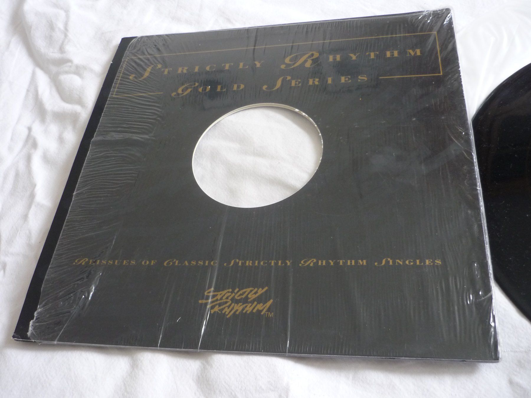 Dischi in vinile: Rare Techno Vinyl - Strictly Rhythm Gold Series – Usato da Beringen venduto da Flatretriever 3