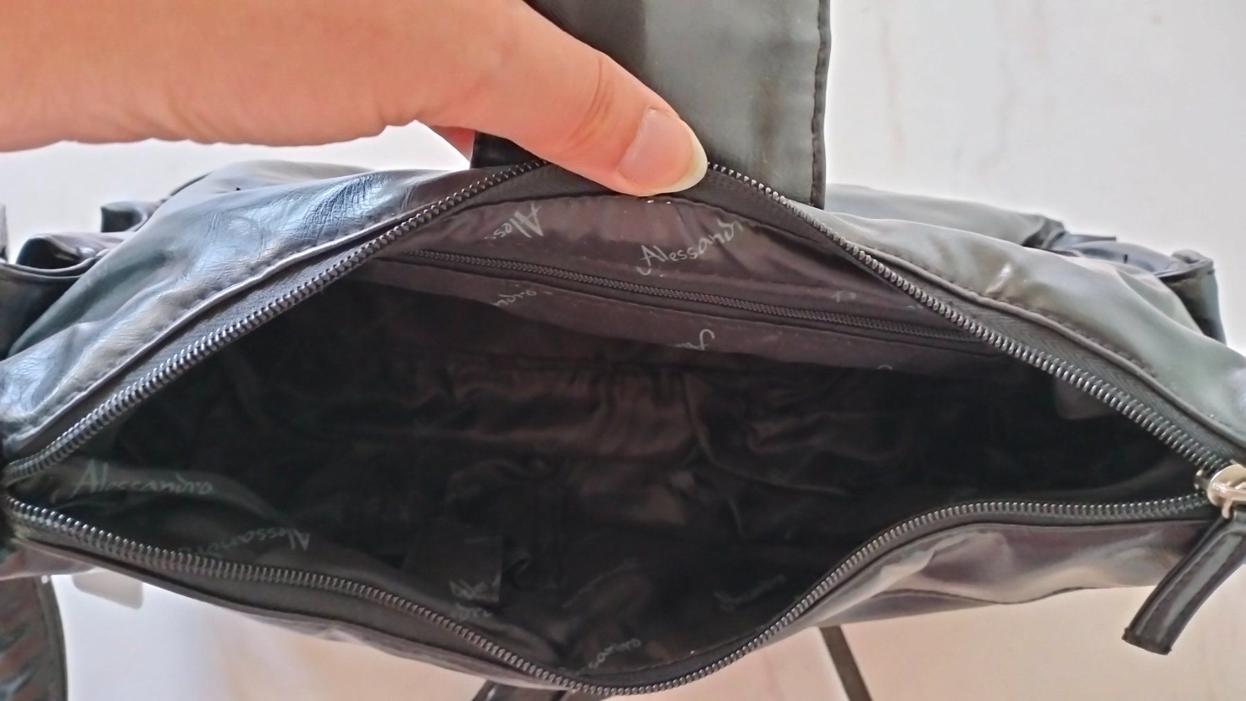 Borse da donna: 3 schwarze Handtaschen – Nuovo (secondo la descrizione) da Uerkheim venduto da Justi.y 3