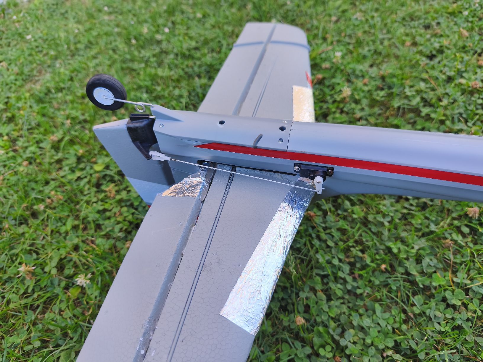 Modellismo RC: Avion radiocommandé Quanum – Usato da Bouveret venduto da Benj89 5