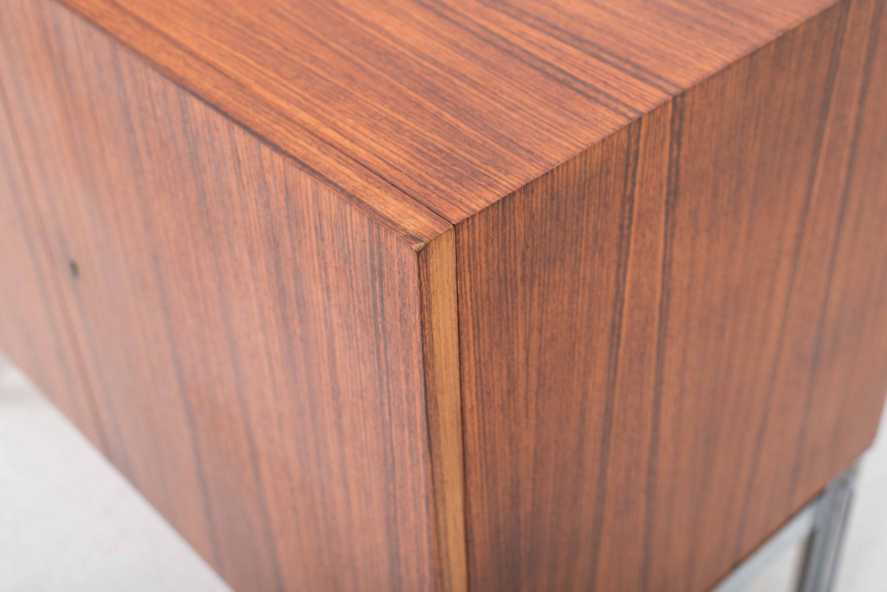 Cassettiere: Schweizer Architekten Sideboard aus Palisander – Usato da Zürich venduto da STUZH38 8