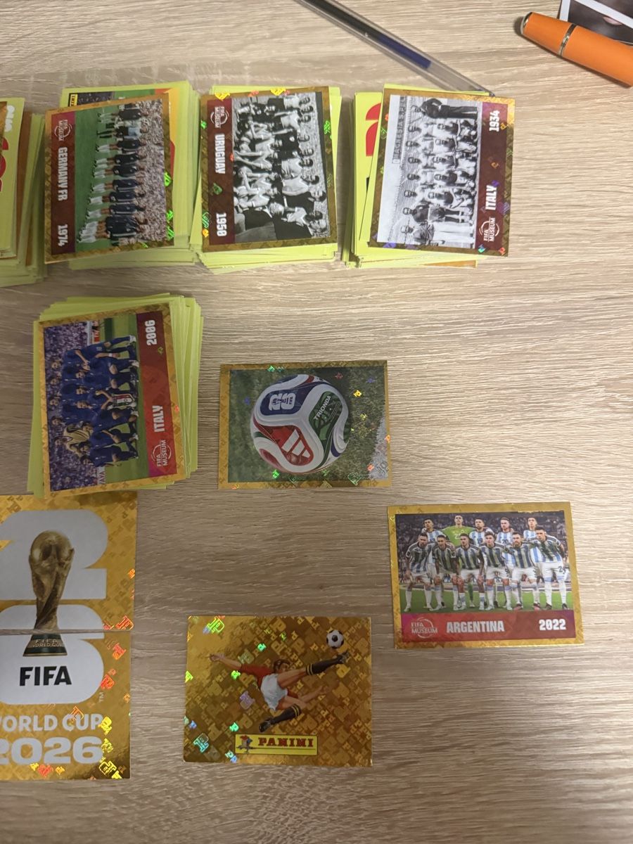 Panini Cartes à collectionner: Panini 500 Sticker ohne Duplikate – Neuf avec emballage d'origine à Maienfeld par Marija123 2