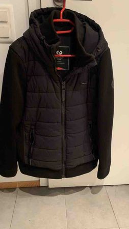 Ragwear Jacke schwarz mit Kapuze neuwertiger Zustand