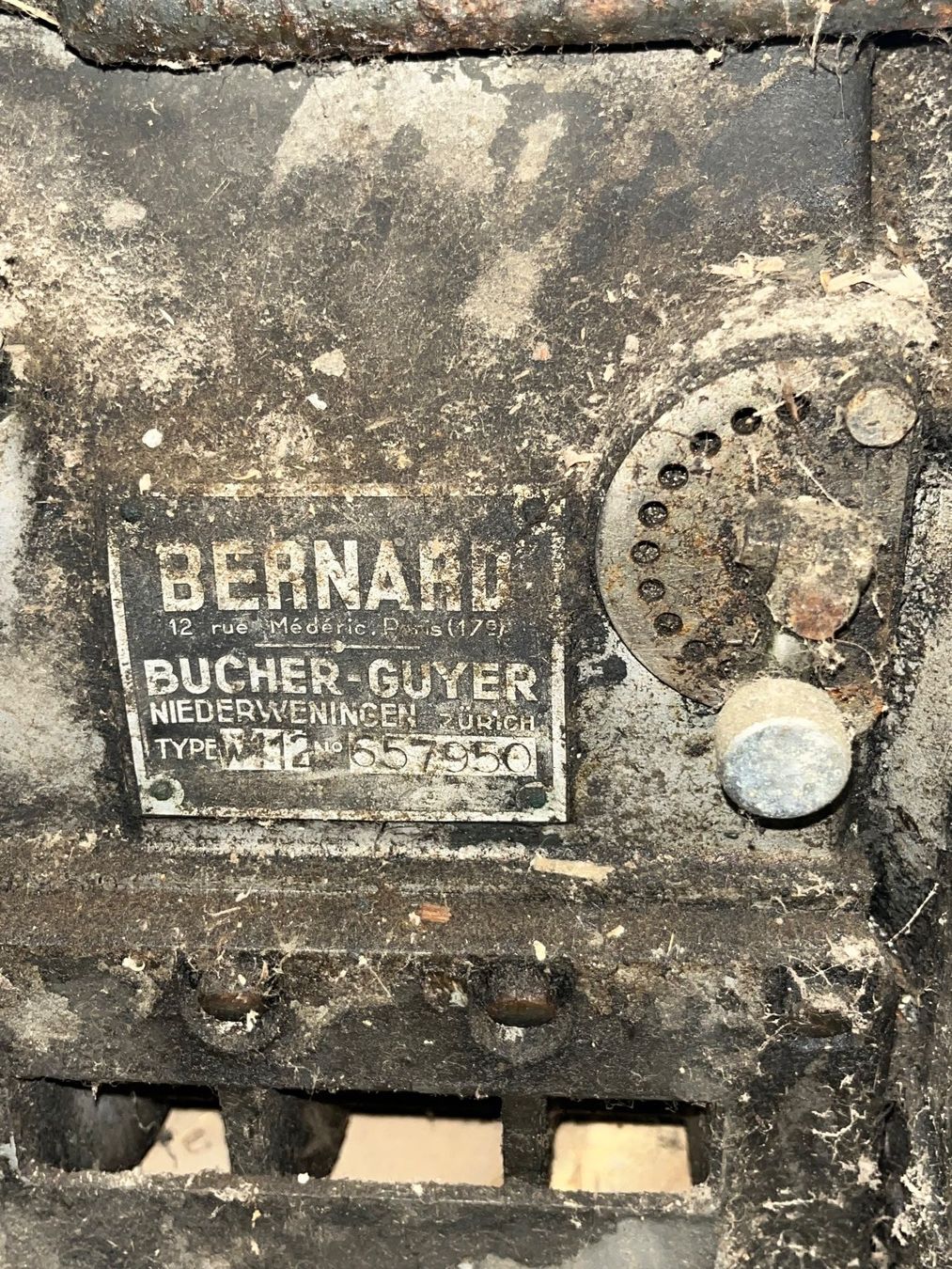 Moteurs: Bernard Motor Ersatzteil – Défectueux à Niederbipp par ARFIA 3