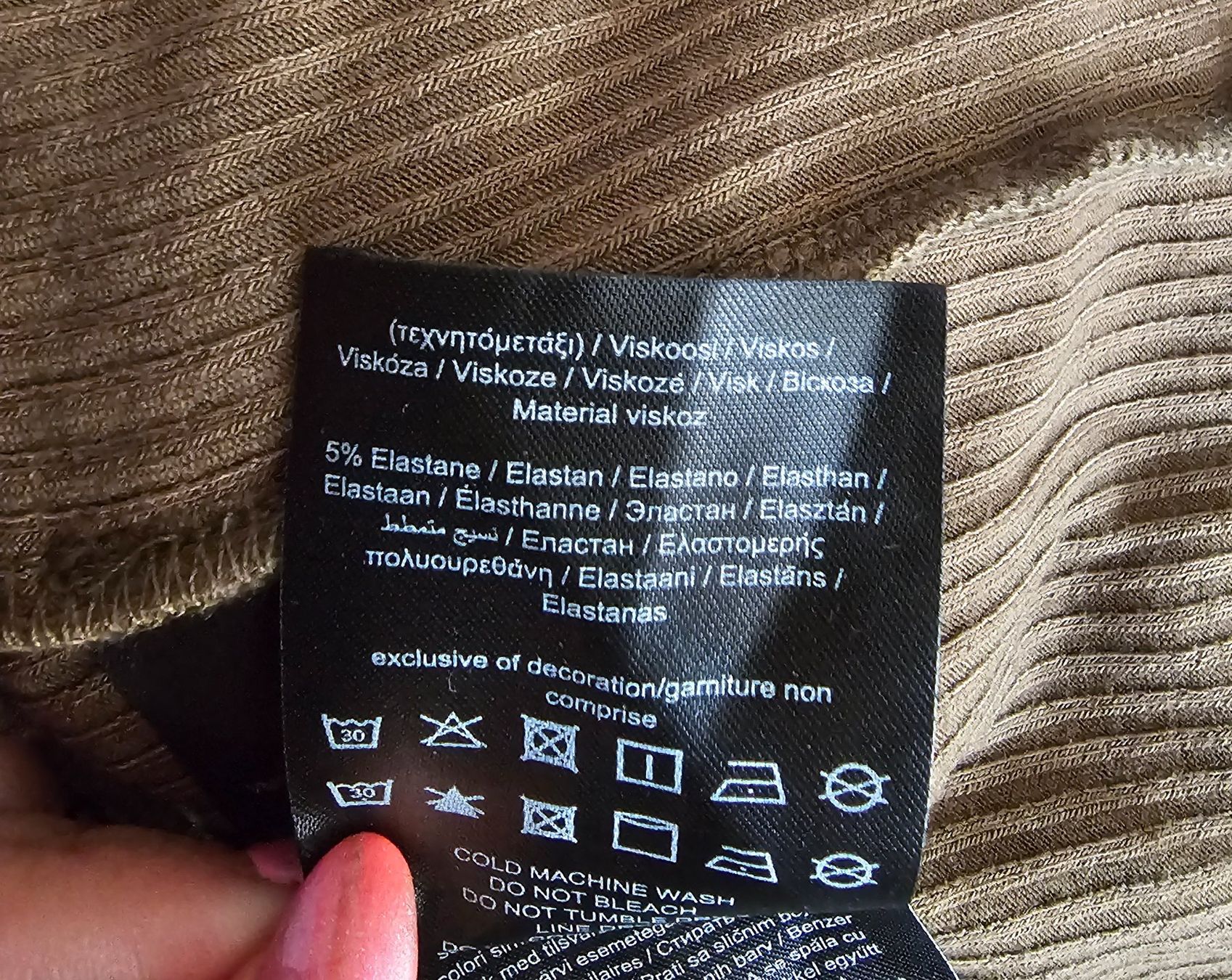 Maglioni & Felpe: leichter Pulli VERO MODA mit sexy Ausschnitt Gr. XS – Usato da Füllinsdorf venduto da Sunnebliemli7 3