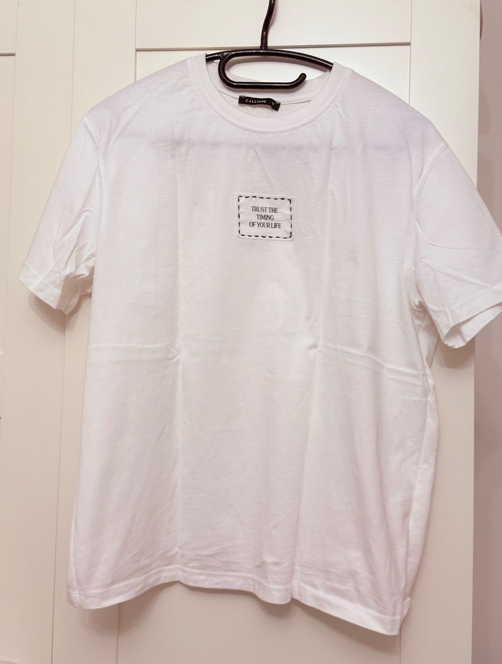 T-Shirts: • Schlichtes T-Shirt • – Gebraucht aus Basel von mendoza13