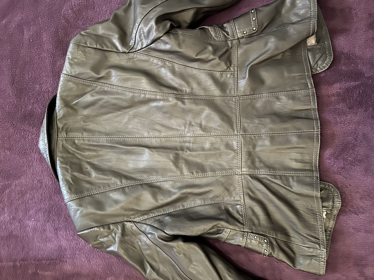 Jacken: Lederjacke  – Gebraucht aus Adliswil von rossoelmare 4