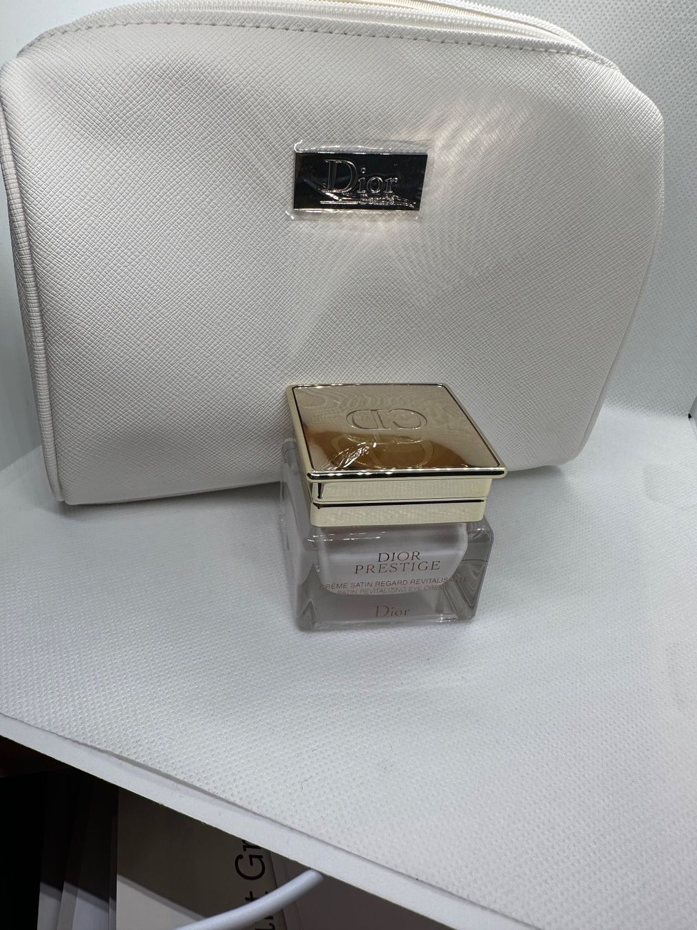 Dior Soins du visage: Dior prestige creme les yeux – Neuf (Voir description) à Pully par Natala 1