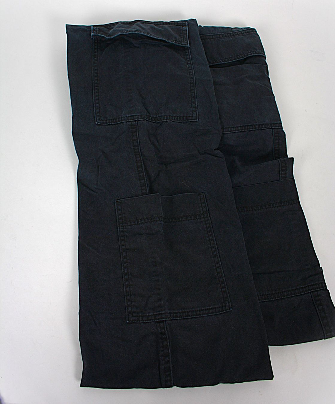H&M Hosen: H&M Cargohose schwarz, Gr. 40 – Gebraucht aus Zollikofen von Restwert_Zollikofen 1