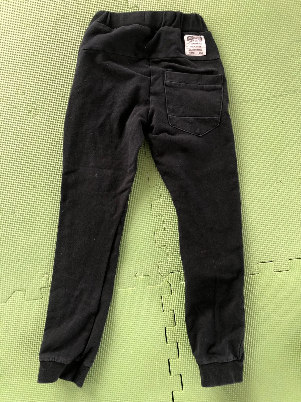 Pantaloni: Trainerhose schwarz Gr. 122 – Usato da Sarmenstorf venduto da Contendra 1