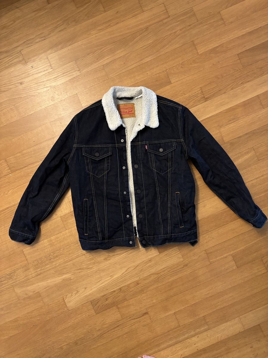 Levi's Jacken: Levi‘s Jacke – Gebraucht aus Hendschiken von ste_tg6n