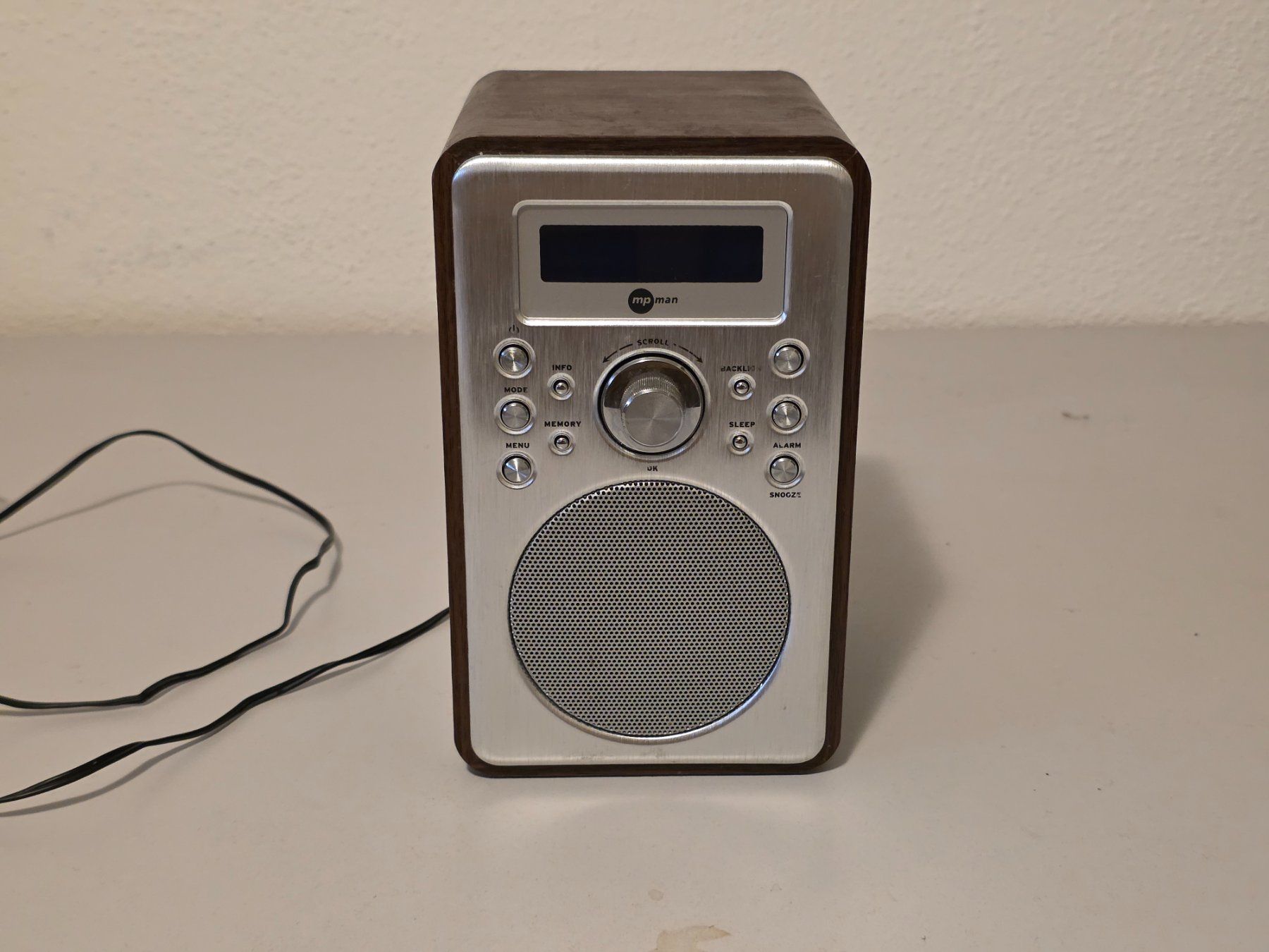 Sveglie: MPMAN 6002 Radio + alarm wecker – Usato da Badäl venduto da RYzeR9980X4D
