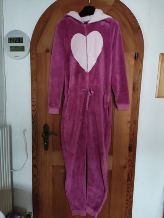 Overall Pyjama tout doux (Gebraucht) in Chalais für CHF 7 – mit ...