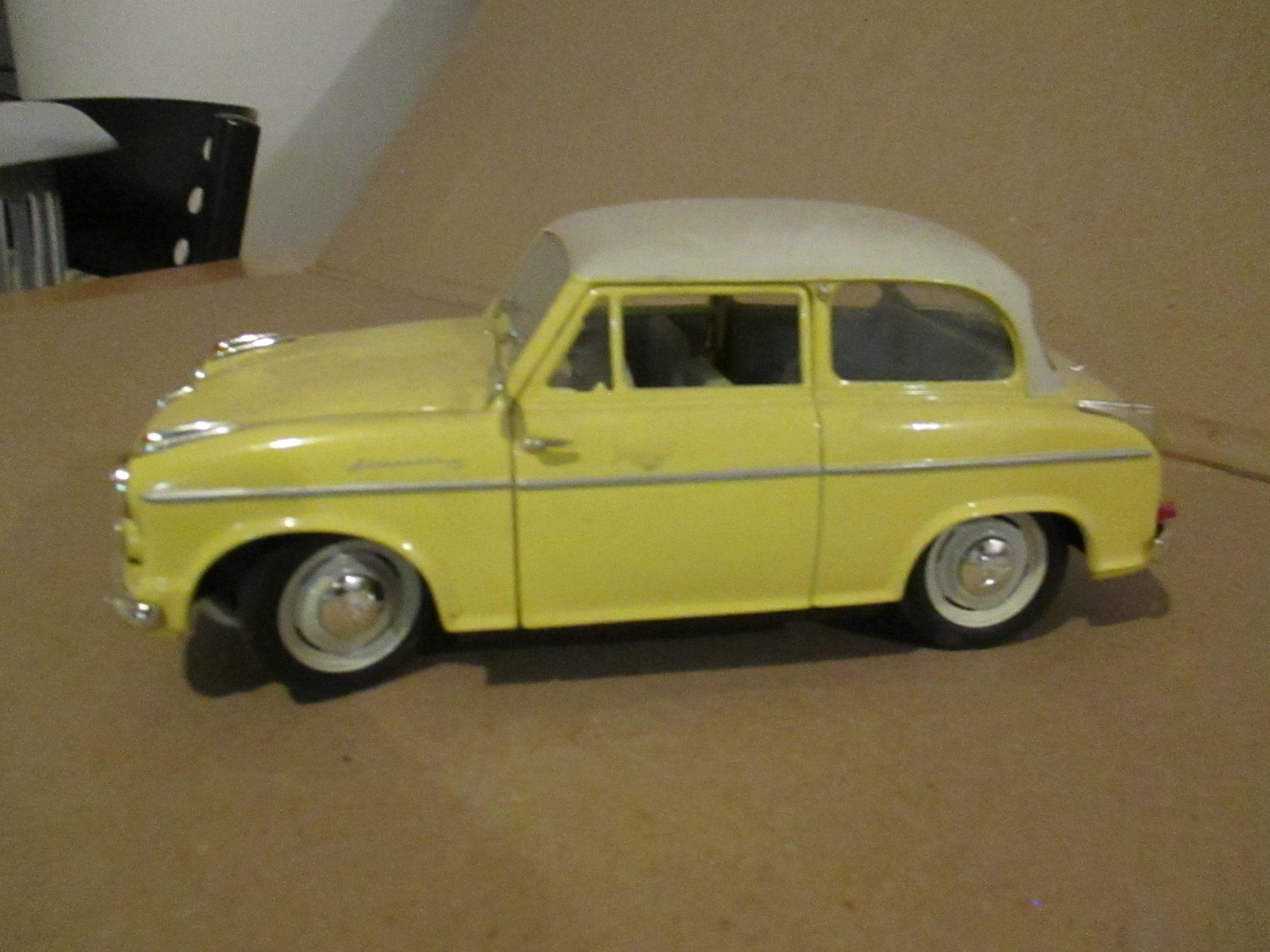 Revell Modellini d'auto: Lloyd Alexander TS Revell 1/18 – Difettoso da Felsberg venduto da sanwill 1
