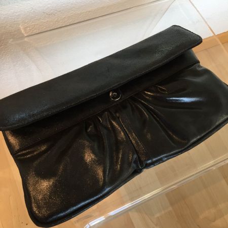 GROSSE TASCHE/ CLUTCH SCHWARZ
