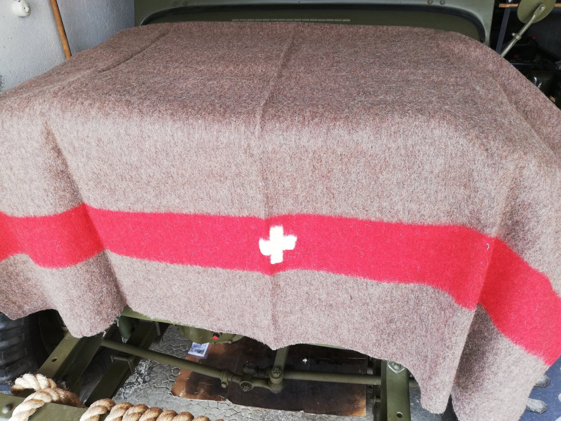 Schweizer Armee Coperte: Couverture Armée Suisse – Usato da Romanel-sur-Lausanne venduto da A559JBB 1