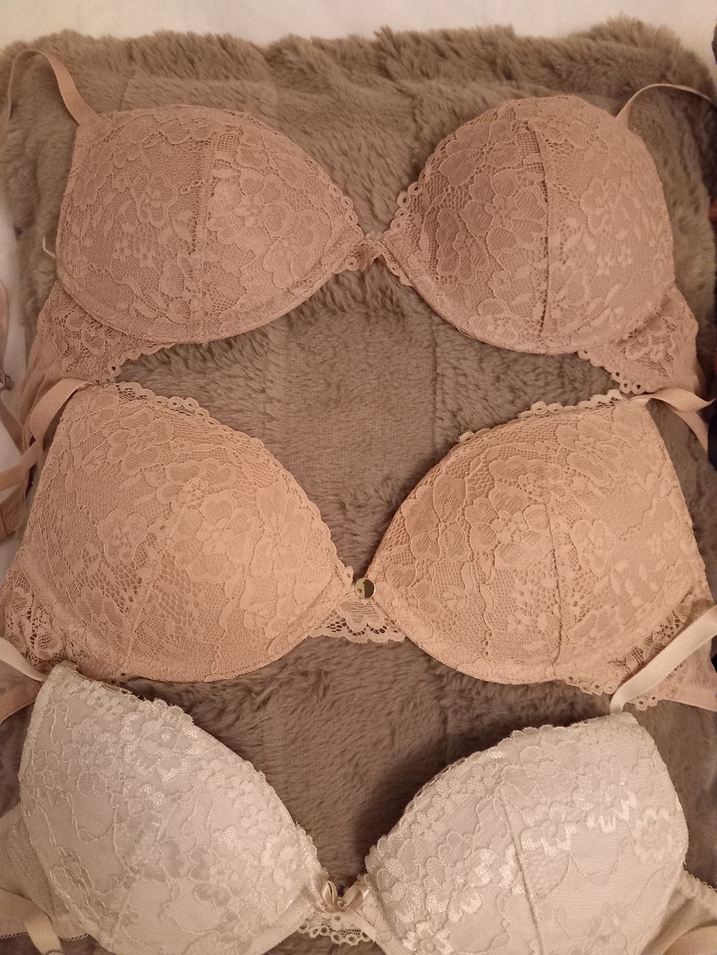 Altra biancheria intima: BH - Paket, 8 Stück, 75 B – Usato da Wanzwil venduto da lonelybeachhouse 3