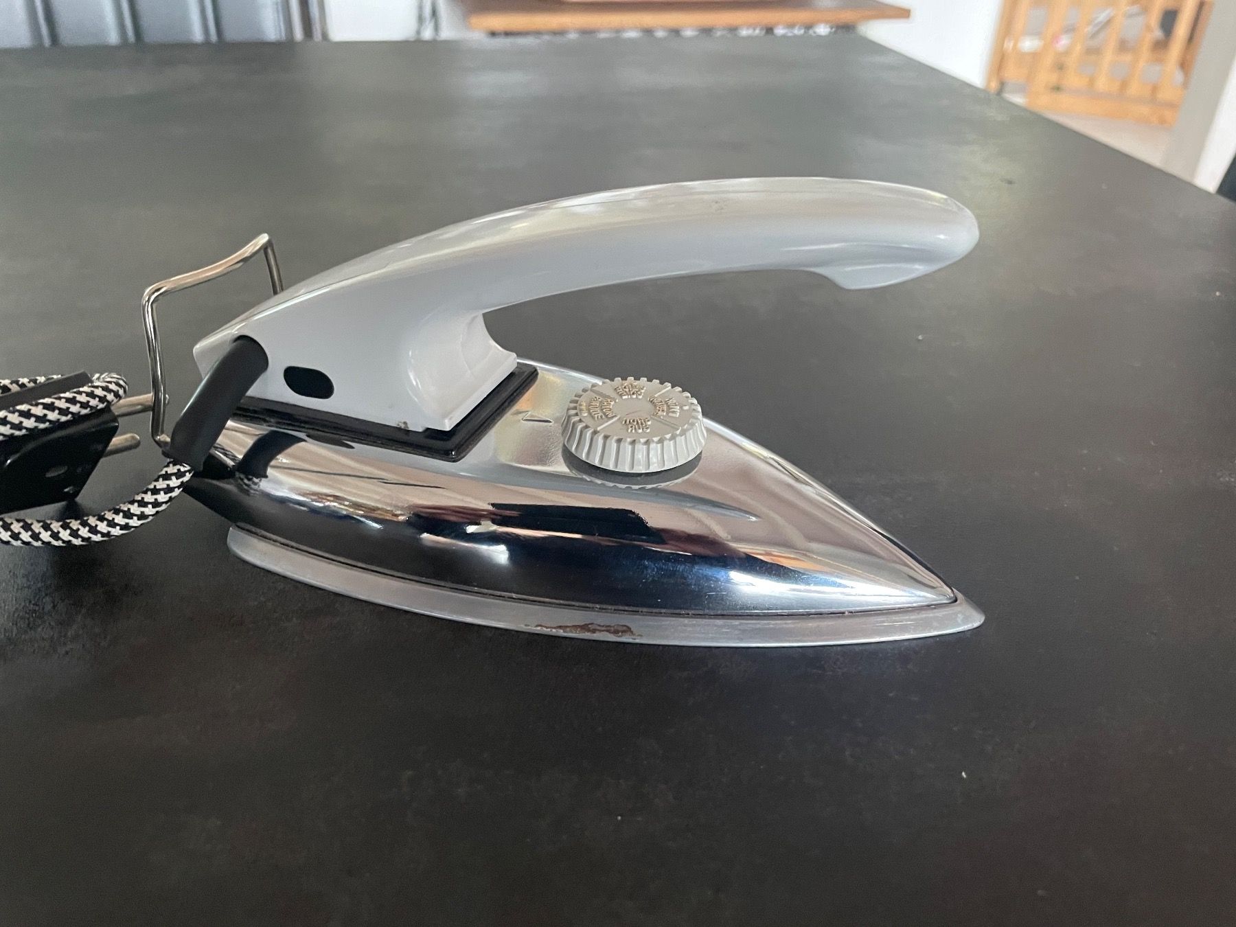 Fer à Repasser De Voyage Morphy Richards Double Tension Modèle 41410