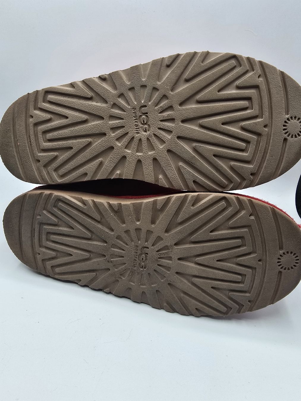 Ugg Schuhe für Mädchen: Mädchen Boot Stiefel UGG Classic Gr. 33 Lammfell Australia – Gebraucht aus Basel von mvv_bgf8 6