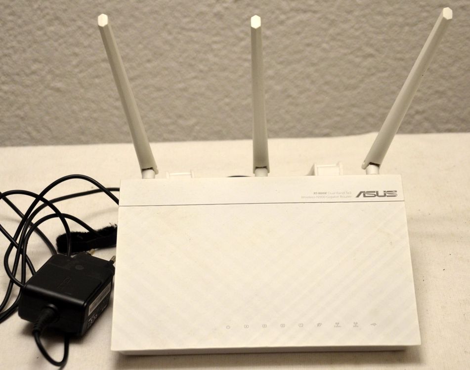 Dual-Band Router Asus RT-N66W Wireless-N900 (Gebraucht) in Collonges ...
