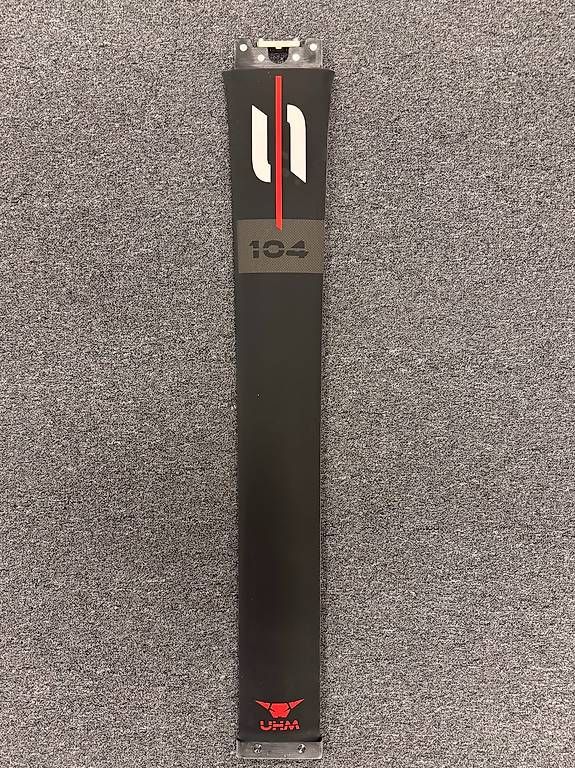 Sabfoil Tavole da surf e di nuoto: Sabfoil Mast Kraken Red Devil 104 - High Modulus - R8 – Usato da Einsiedeln venduto da WMKiteboarding 1