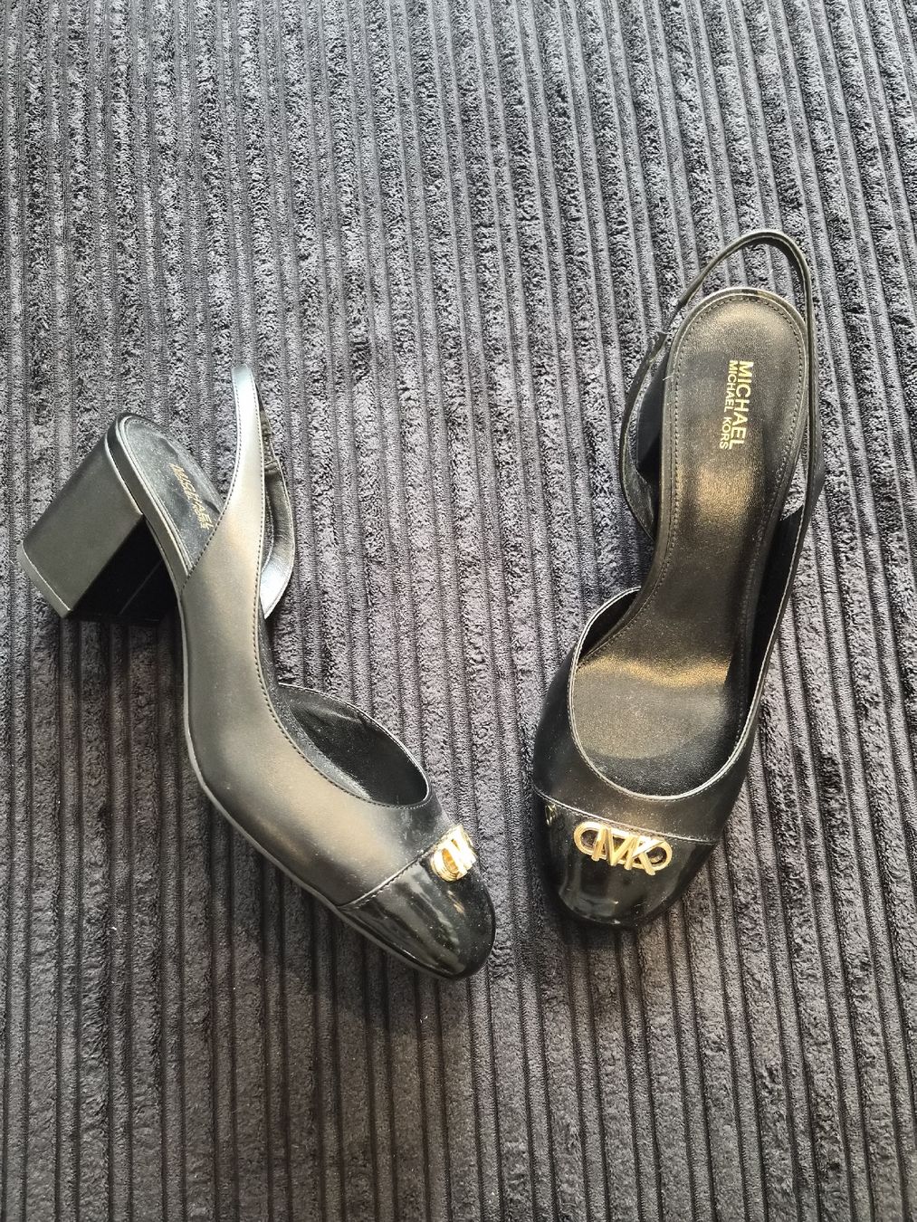 Michael Kors Scarpe da donna: Michael Kors Pumps – Nuovo (secondo la descrizione) da Volketswil venduto da SecondHanderia 1