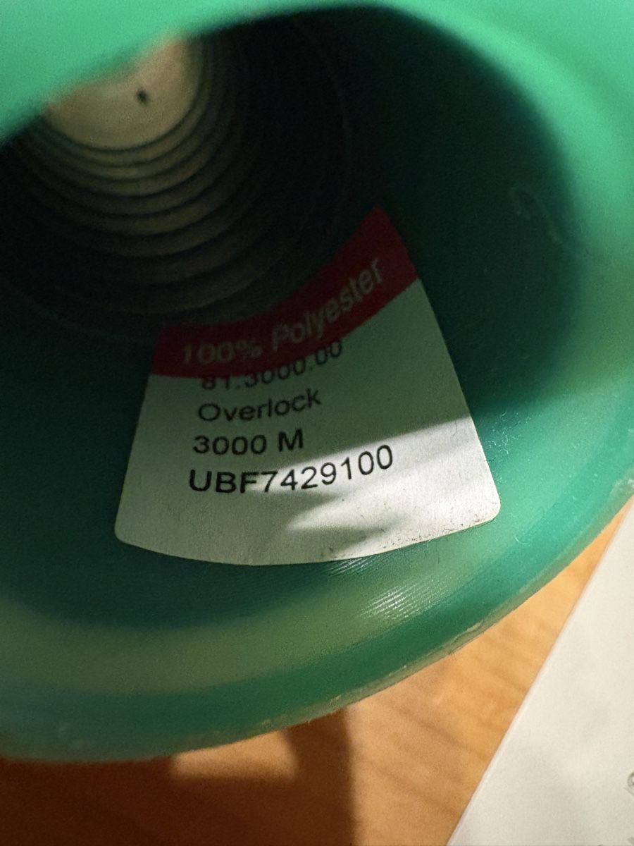 Cordicelle & Fili: Overlock Nähfaden / Polyester – Usato da Rümlang venduto da euqinom16 3
