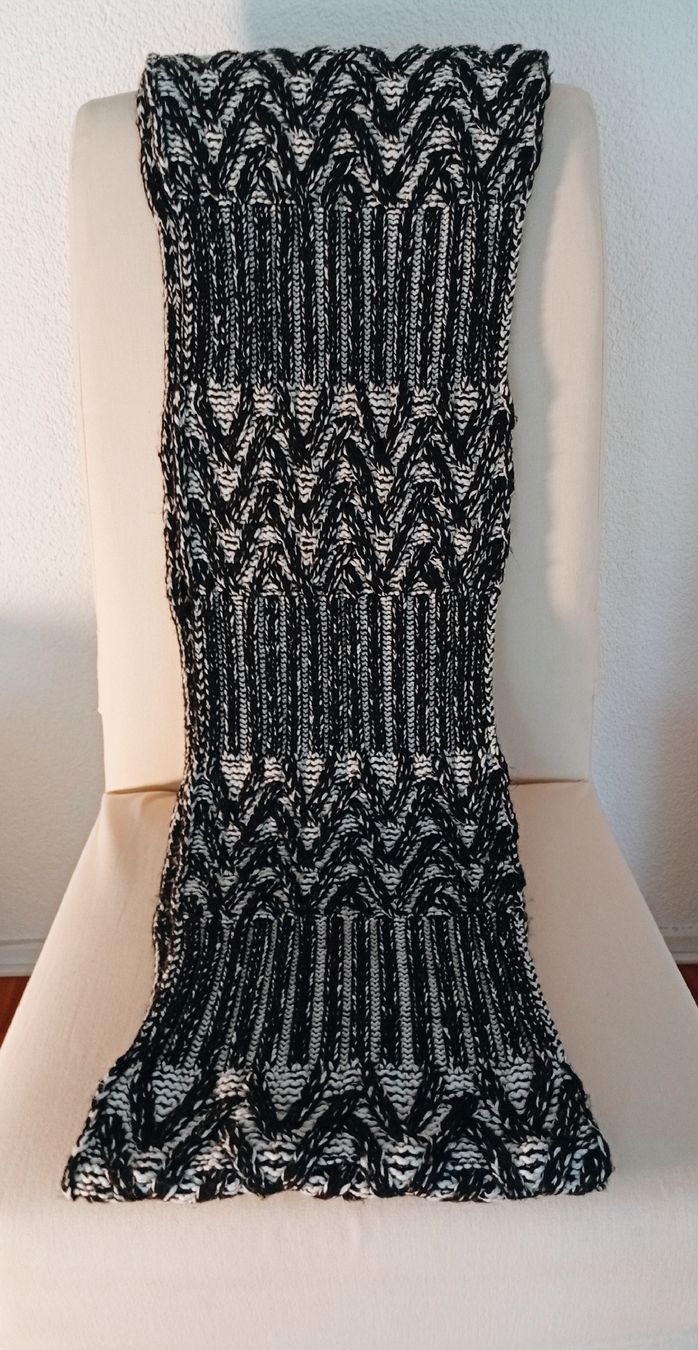 Foulard & Sciarpe: Wunderschöner Unisex Schal – Nuovo e nell'imballaggio originale da Kreuzlingen venduto da credo70