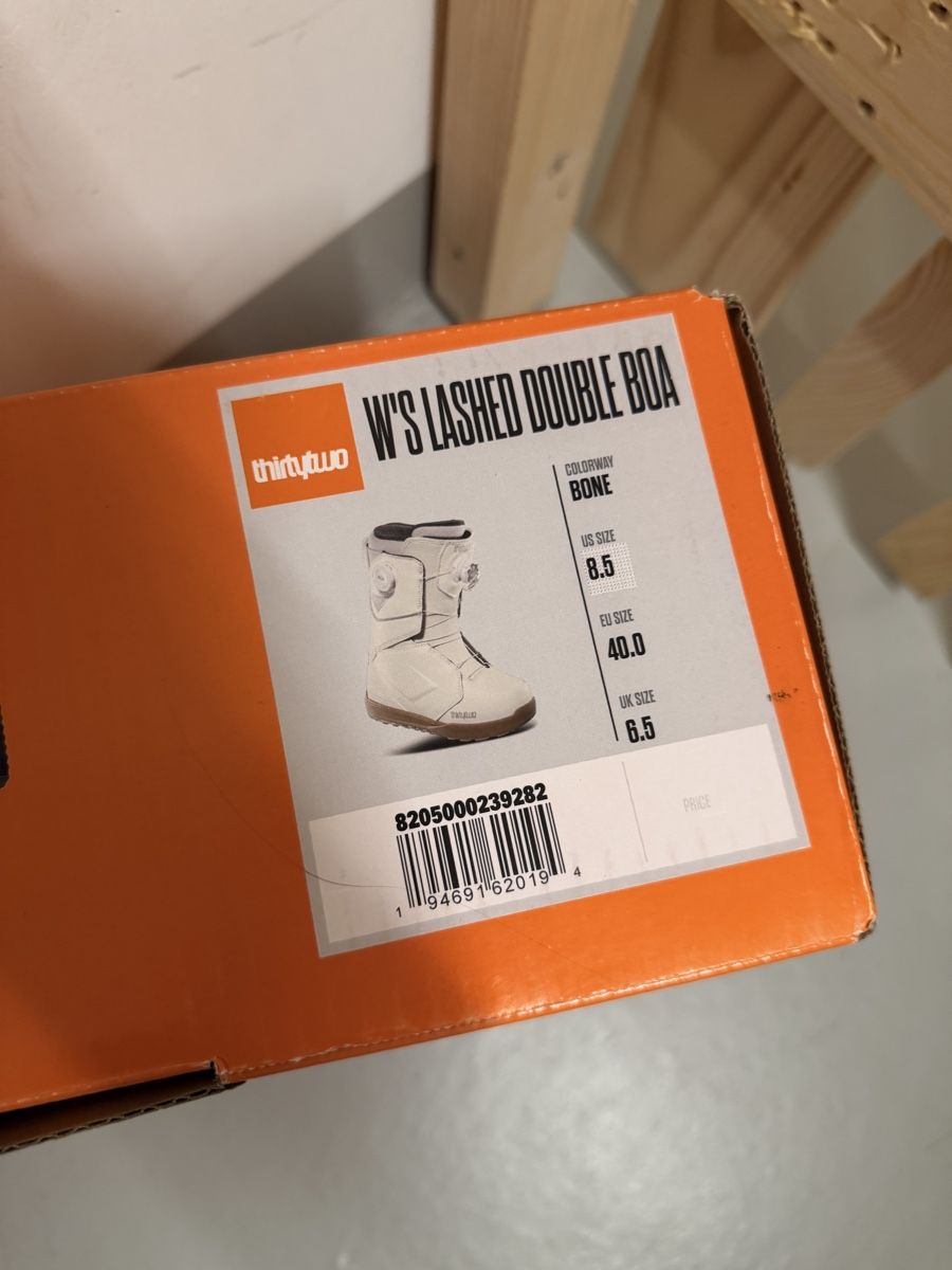 Scarpe da donna: ThirtyTwo W's Lashed Double Boa Snowboard Boots 8.5   – Usato da Thalwil venduto da dal_c7n9 1