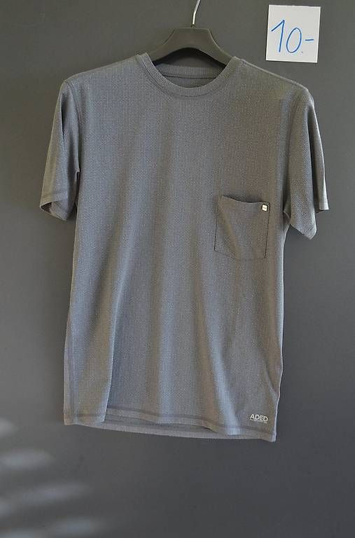 T-shirt: Zwei T-Shirts – Usato da Richenthal venduto da Mikesh01 2