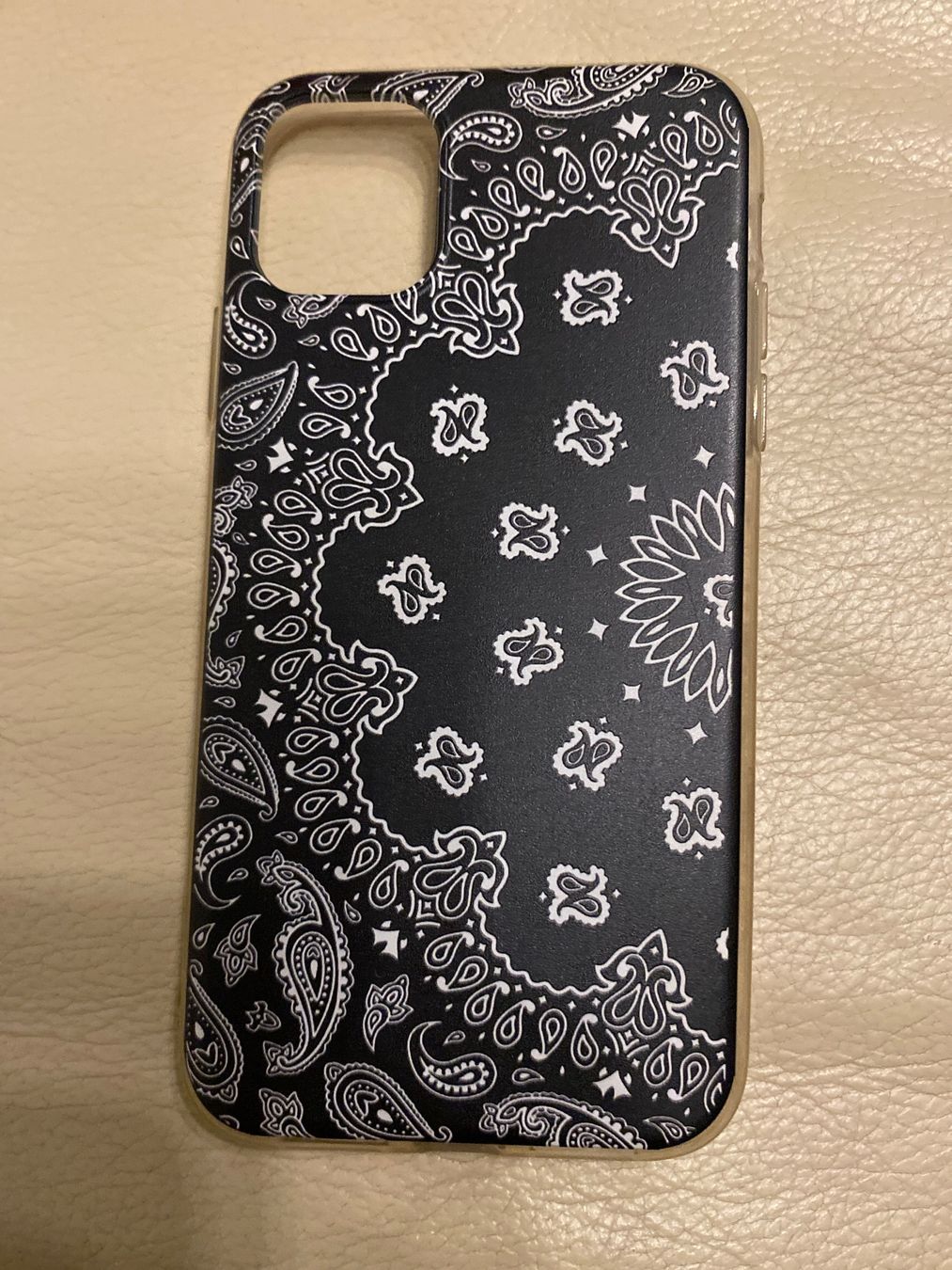 Cover & Protezioni schermo: Handyhülle Iphone 11 – Usato da Grasswil venduto da pp7830