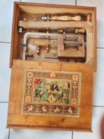 Très ancienne PANOPLIE du " PETIT MENUISIER ".  Vers 1920.