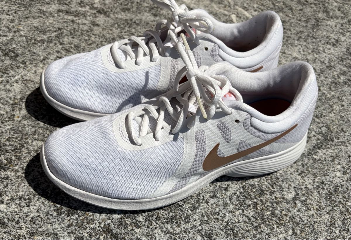 Nike Scarpe da donna: Nike Revolution 4 Damenschuhe gr.40  – Usato da Maggia venduto da johannaf01