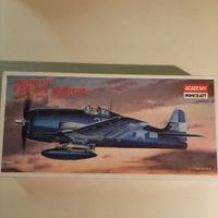 3252 ... Grumman F6F-3/5 Hellcat ... Academy 2121