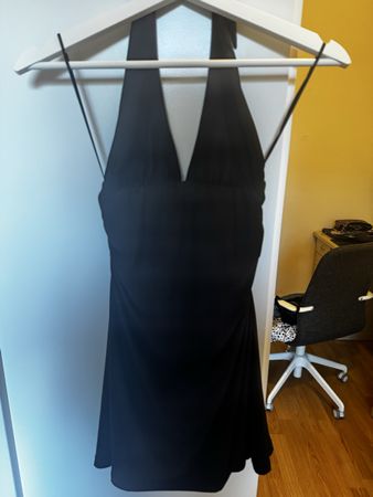 Abito estivo nero Bershka con etichetta, taglia S
