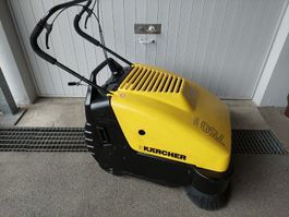 KÄRCHER Kehrmaschine KSM 750B Kehrsaugmaschine mit Antrieb 