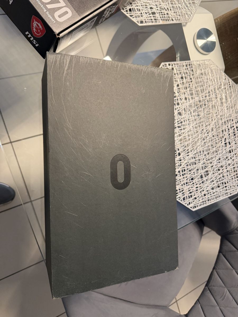 Meta Casco VR: Casque VR Oculus Quest avec manettes et boîte – Usato da Riddes venduto da dav_6xfd 1
