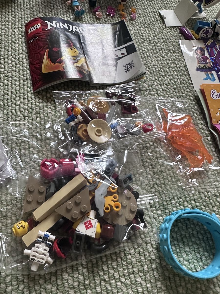 Lego Jeux de construction: LEGO & Playmobil Mixed Lot – D'occasion à Bex par roopa.gorla 3