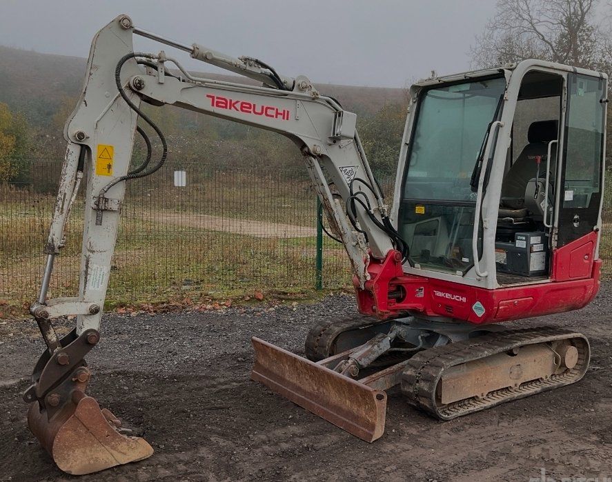 Takeuchi Bagger: Takeuchi tb 230 – Gebraucht aus Castasegna von Dodone1982 2
