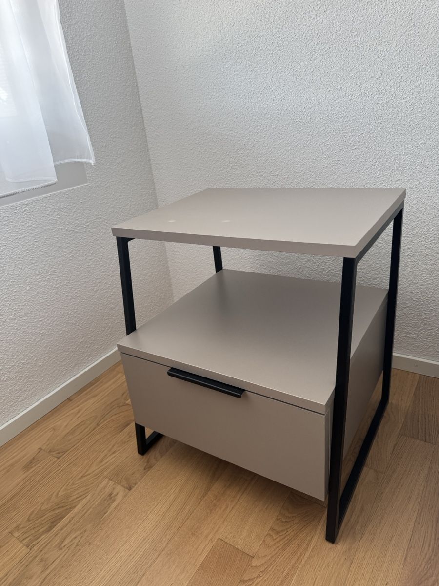 Comodini: 2x Nachttisch – Usato da Wil SG venduto da Edz2017