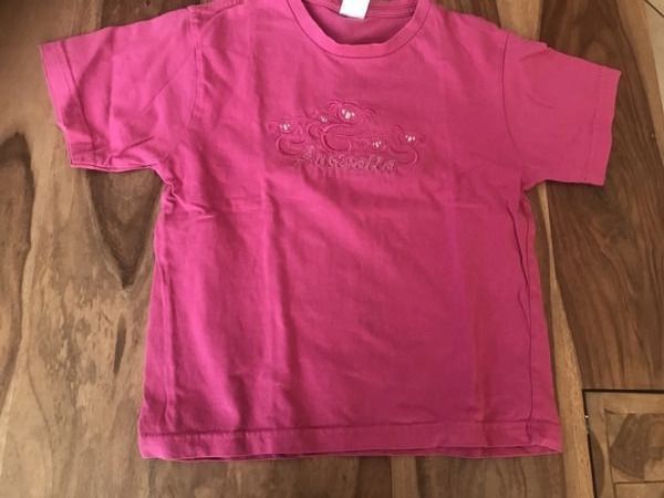 Blouses, T-shirts & Tops: Mädchen T-Shirt 116 – D'occasion à Bergdietikon par antovale