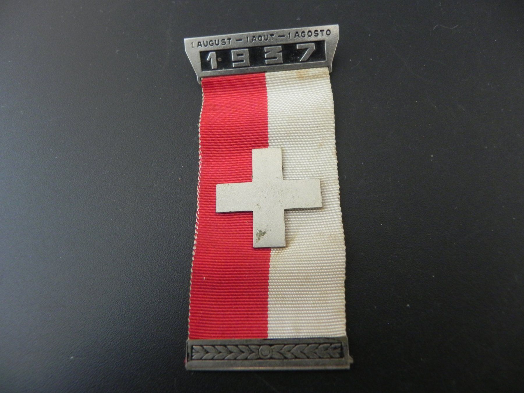 Spille & Fermagli: Abzeichen 1. August 1937 – Usato da Biel/Bienne venduto da Gogolozi