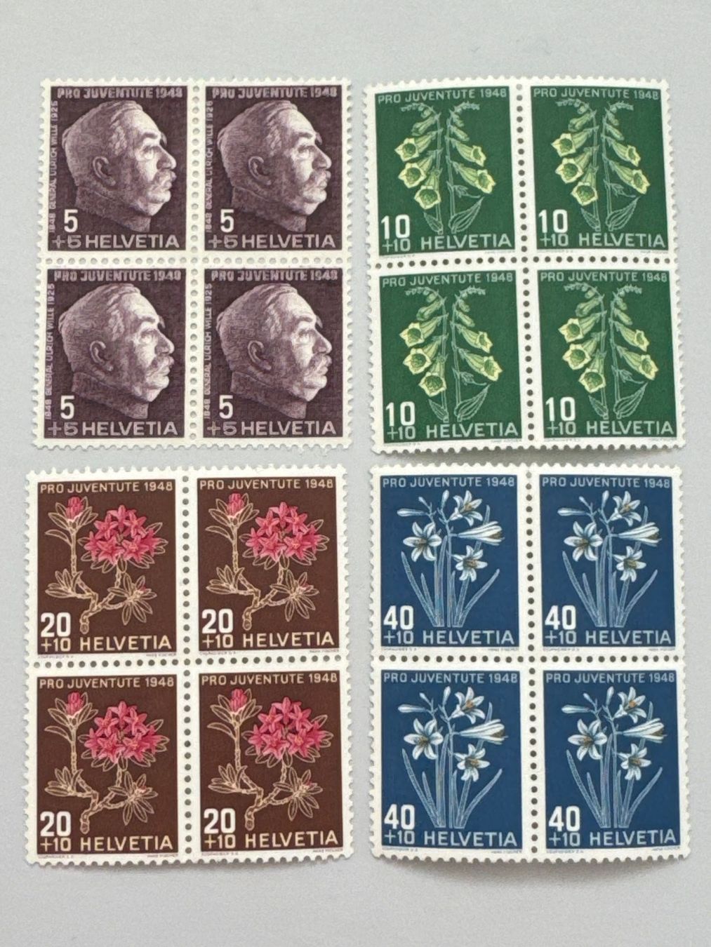Tutti i francobolli: 1948, Bildnis General Willes Alpenblumenbilder, postfrisch – Usato da Küssnacht am Rigi venduto da POSTOMASTER