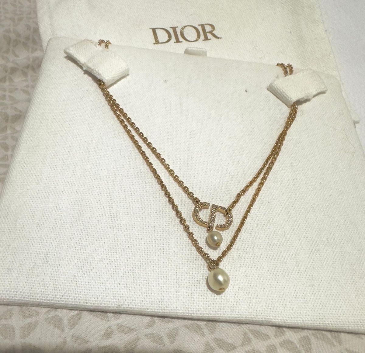 Dior Ketten: Collier Dior double chaîne perles et CD plaqué or – Gebraucht aus La Chaux-de-Fonds von que_5ydg 3