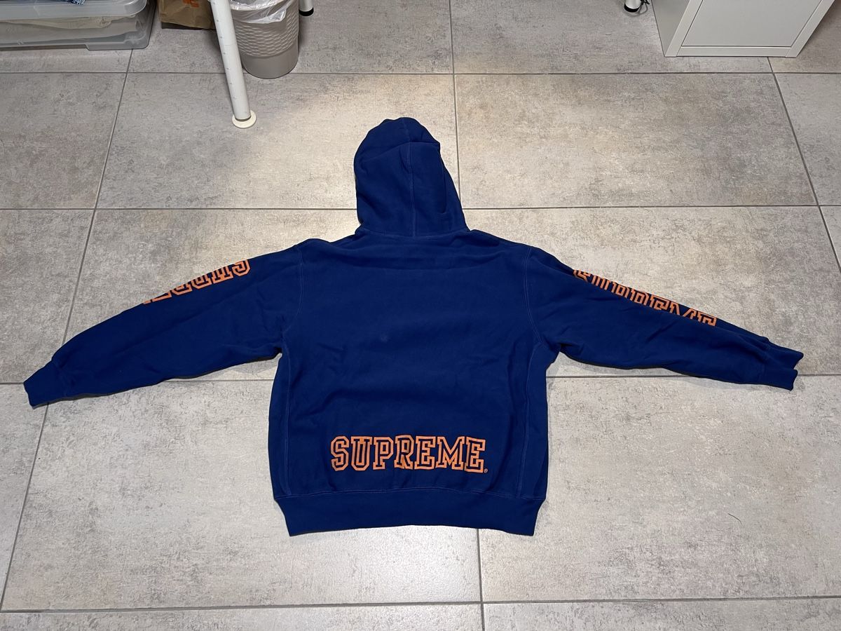 Pullover & Sweatshirts: Supreme Hoodie Lotto – Gebraucht aus Losone von igo_9qdh 7