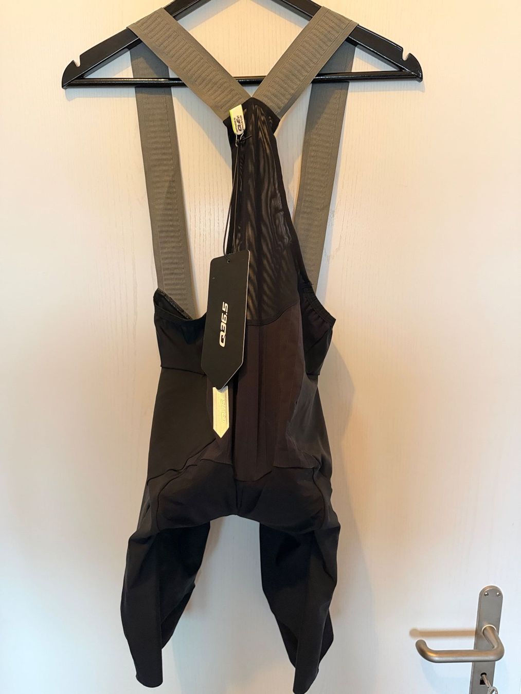 Pantaloni: Q36.5 Gregarius Pro Bib Short Black Size M – Nuovo e nell'imballaggio originale da Küsnacht ZH venduto da gma_67jc 2