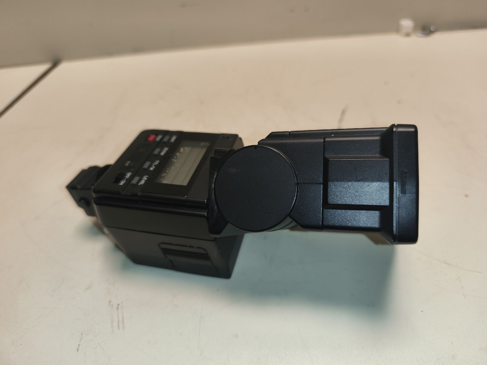 Minolta Flash: Blitzgerät Minolta Program 4000 AF mit Tasche. (nov944) – Difettoso da Künten venduto da Schnaepplihuus 8