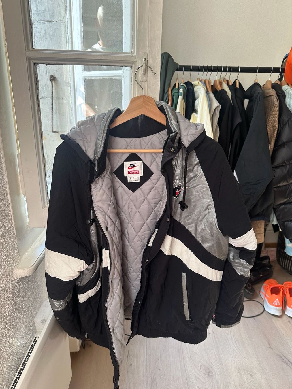 Nike Jacken: Veste Nike Suprême – Gebraucht aus Morges von pie_f8yp 5