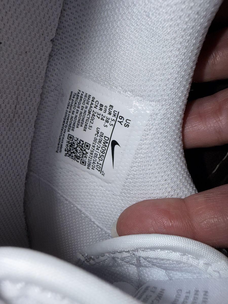 Nike Damenschuhe: Nike Sneaker Weiss – Gebraucht aus birsfelden von jaycee26 3